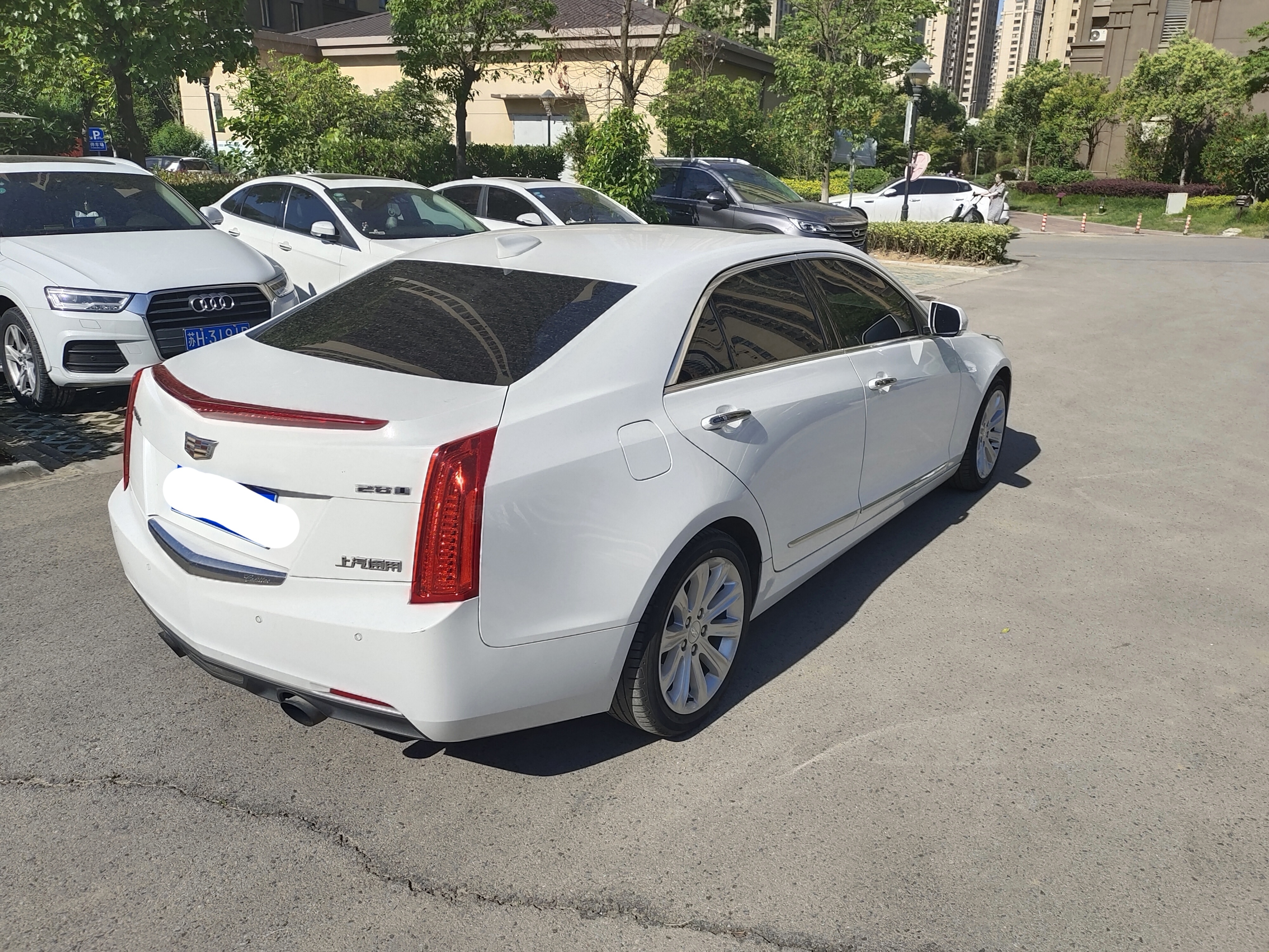 淮安本地出手个人一手车17款凯迪拉克atsl时尚白